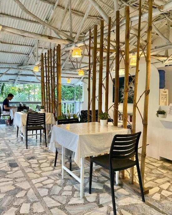 The Three P Beach Resort & Dive Center Agnay 外观 照片