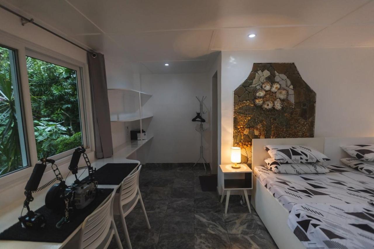 The Three P Beach Resort & Dive Center Agnay 外观 照片